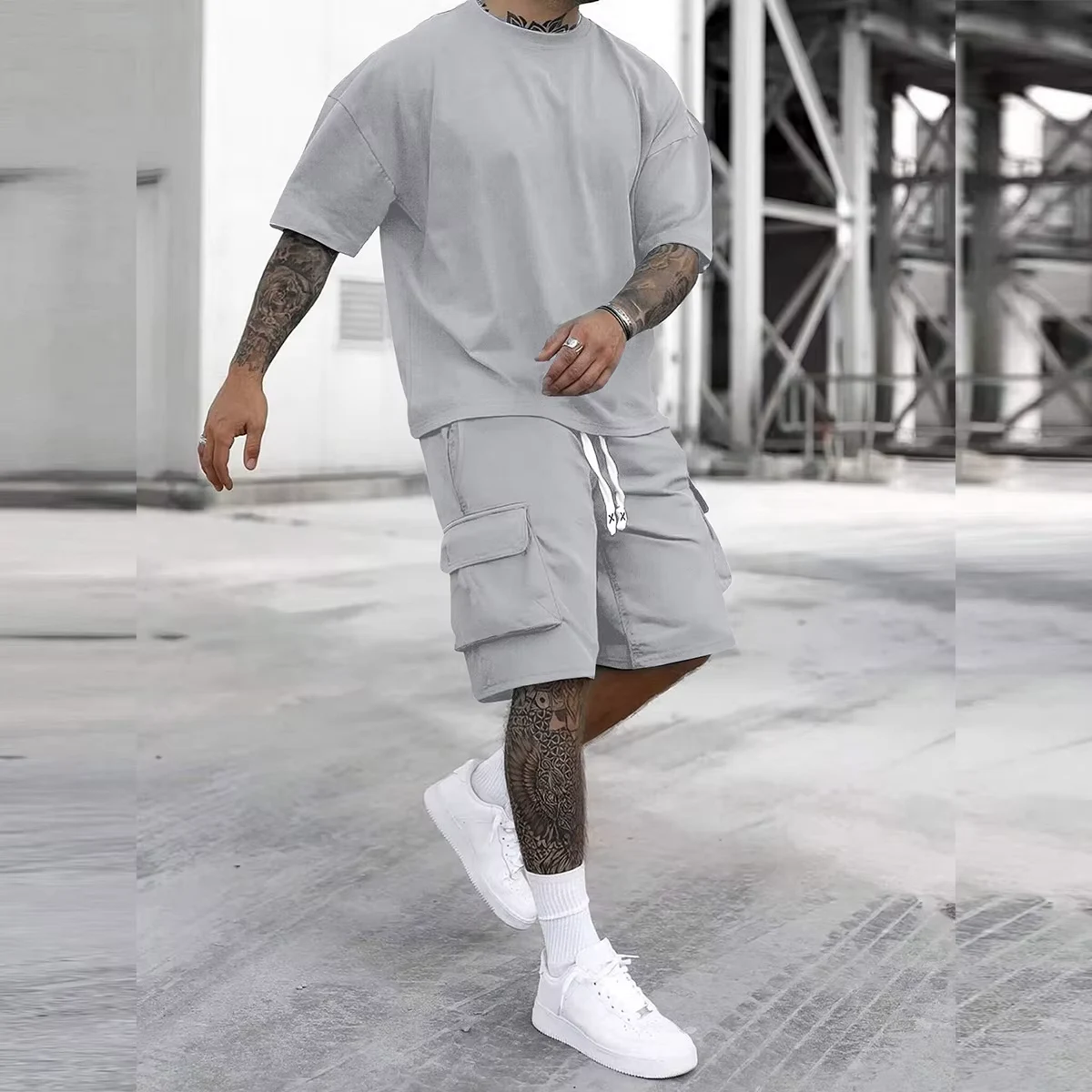 2-Piece Men's Casual Sports Summer Matching Set, T-Shirt+Multiple Pocket Workwear Shorts Clothing, Suitable for Outdoor Hiking, Fitness, and Travel.