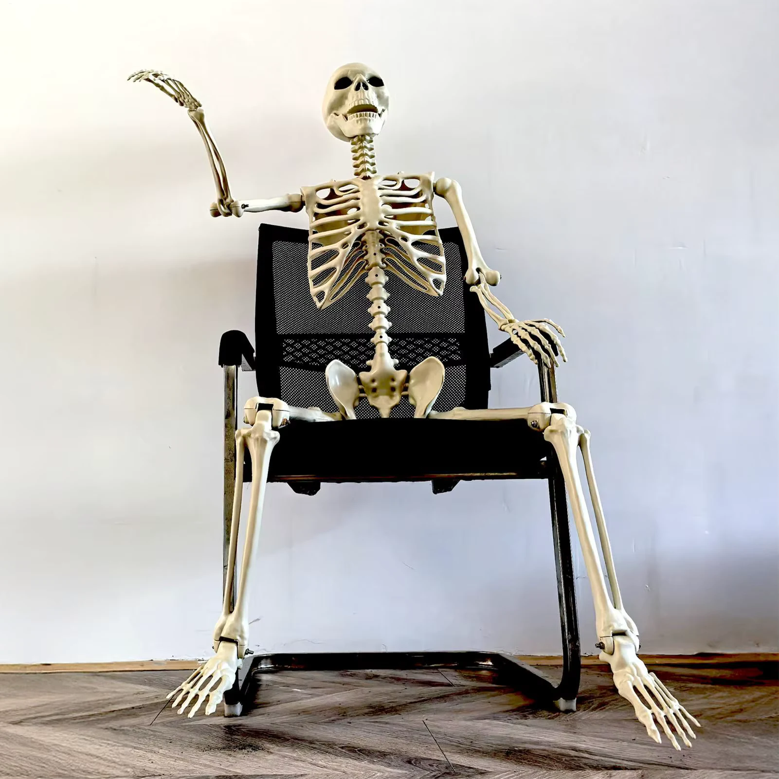 Halloween Realistic Body Bones with Posable Joints Simulation Skull Ornament Haunted House Horror Props Garden Decor Decorative