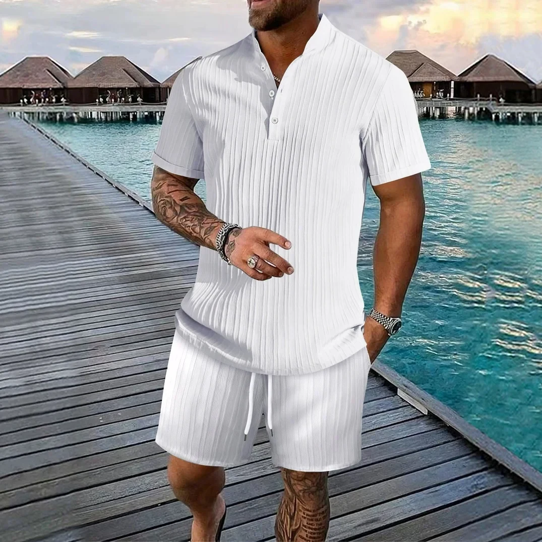 Summer New Men's (T-shirt + Shorts) Two-Piece Set of Pure Color Outdoor Beach Sports Clothing. Men's T-shirt and Shorts Set